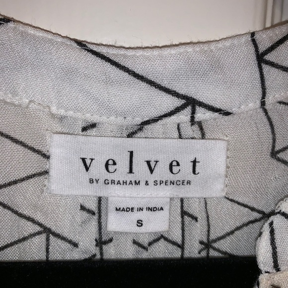 Velvet by Graham & Spencer Printed Peasant Blouse - Picture 4 of 7